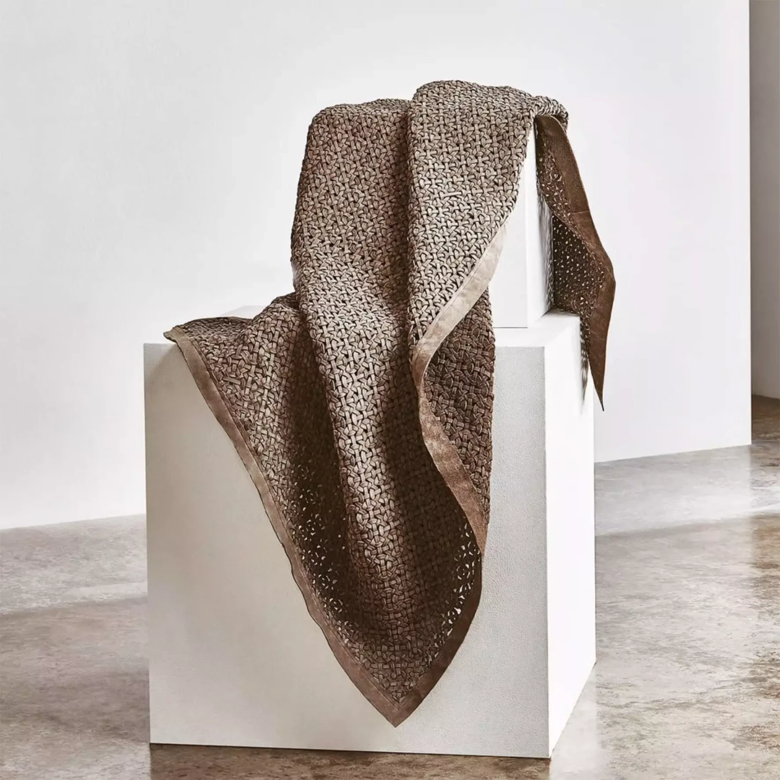 Kelly Hoppen / Chainmail